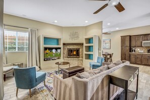 Télévision, cheminée