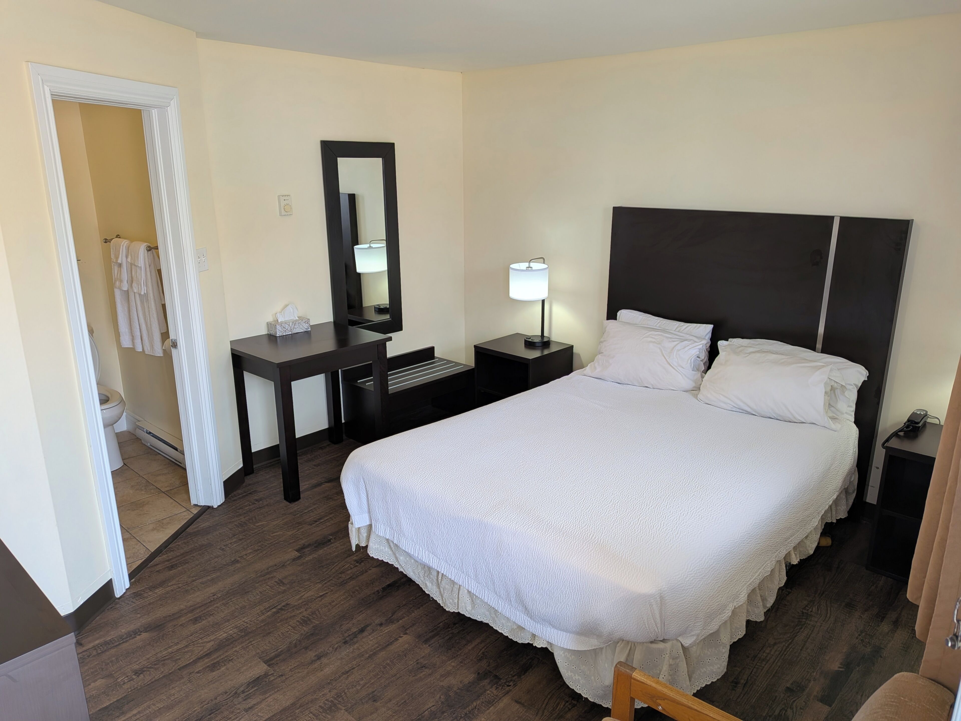 Economy Single Room | Desk, free WiFi, bed sheets
