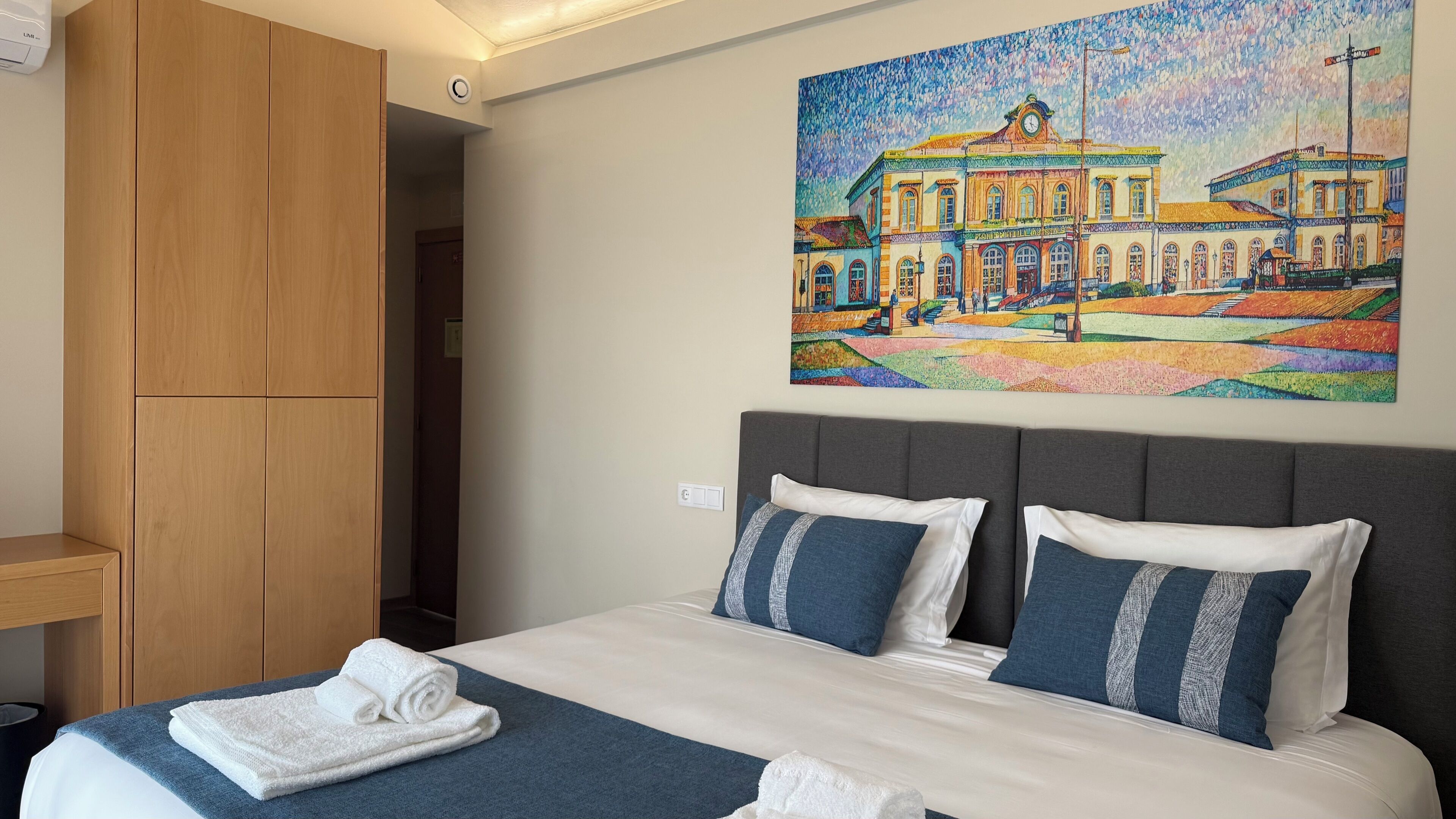 Deluxe Double Room, City View