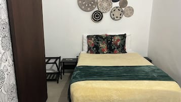 1 bedroom, iron/ironing board, WiFi, bed sheets