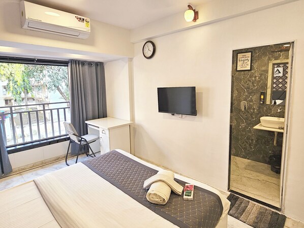 Deluxe Double Room, City View