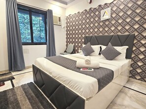 City view - Astha Kandivali Service Apt (Mumbai)