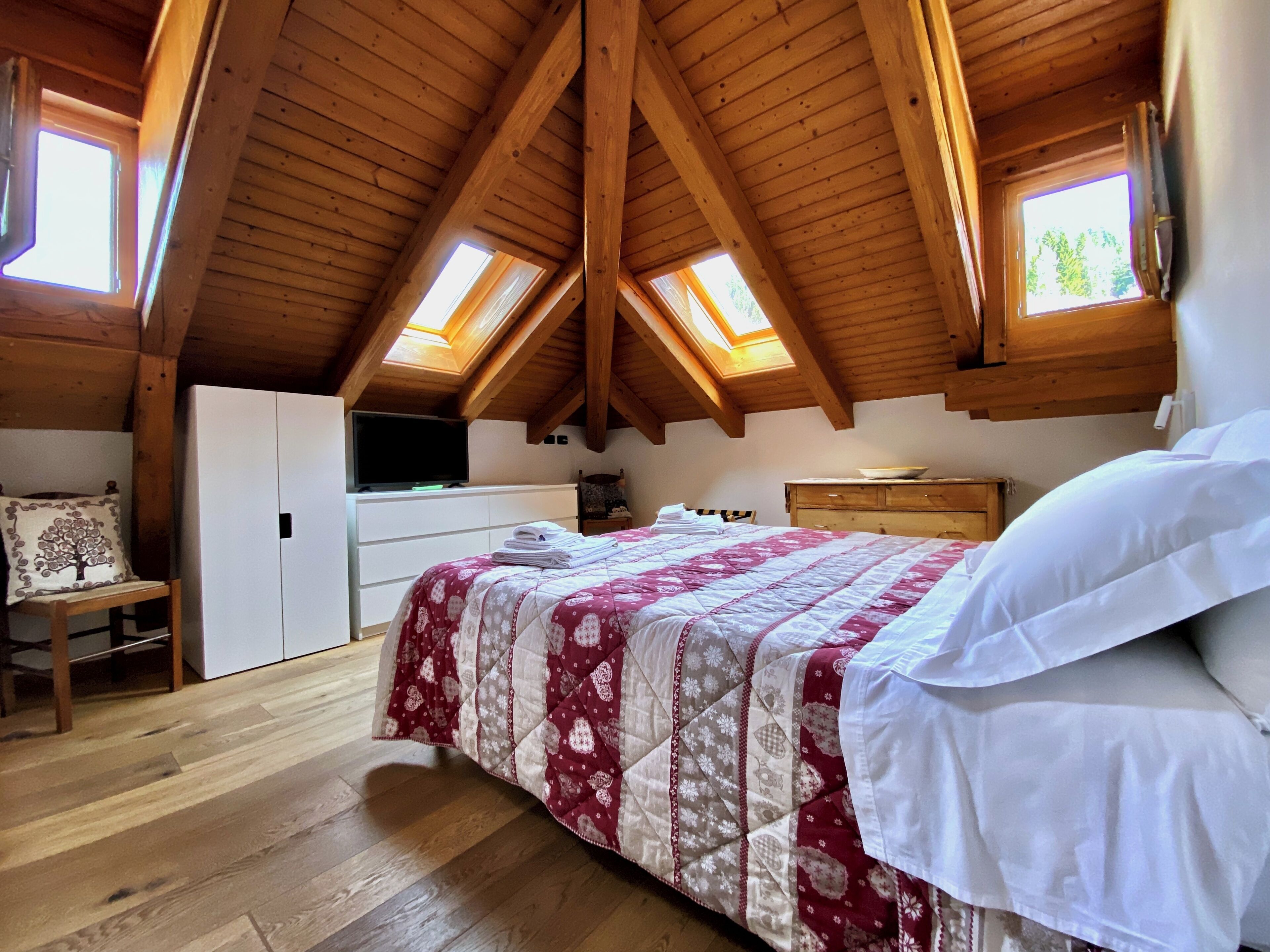 2 bedrooms, iron/ironing board, travel crib, free WiFi