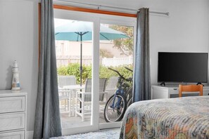 2 habitaciones, escritorio, tabla de planchar con plancha y wifi 
