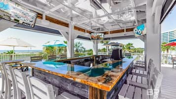 Bar (en la propiedad)