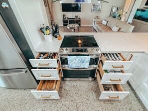 Interior - Waterfront~Kayaks~Boat Tie Off~Heart of Tampa~Boat Cruises~Kayak to Lunch on Bay (Tampa)