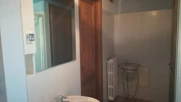 Dusche, Toilettenpapier