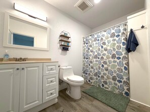 Hair dryer, towels - Salty  Seahorse (Waldport)