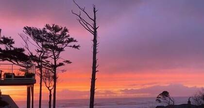Salty Crab & Seahorse - Ocean View