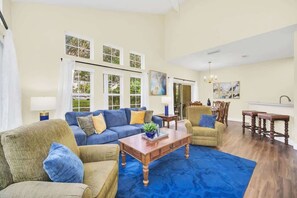 TV, offices - Townhome Perfectly Located Near Clubhouse (Kissimmee)