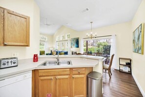 Fridge, microwave, oven, stovetop - Townhome Perfectly Located Near Clubhouse (Kissimmee)