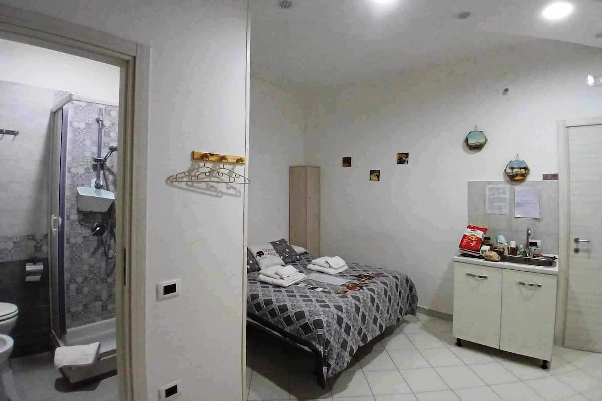 Superior Triple Room, Balcony, City View