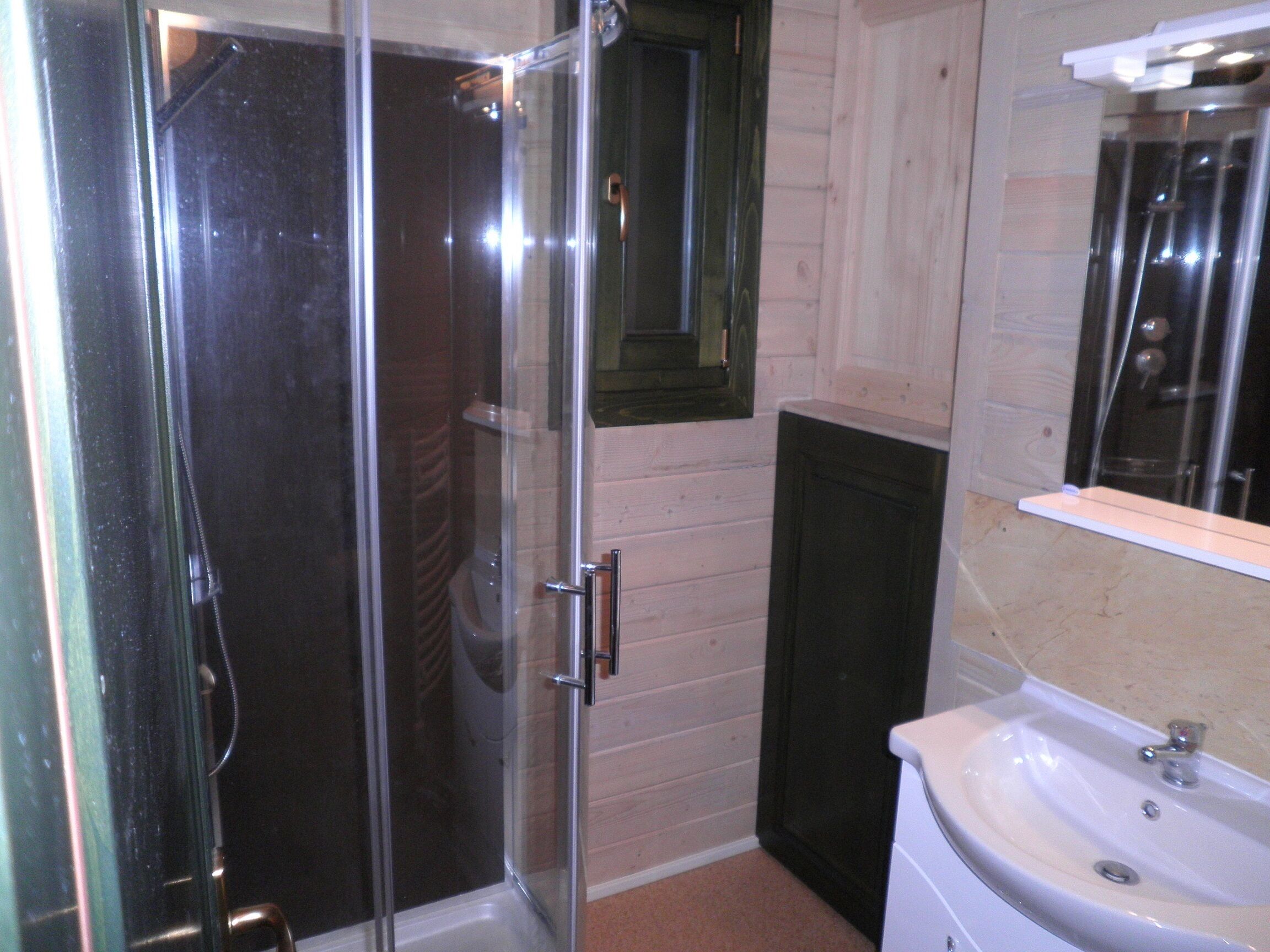 Dusche, Haartrockner, Shampoo