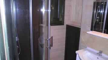 Dusche, Haartrockner, Shampoo