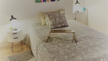 2 bedrooms, desk, iron/ironing board, travel cot