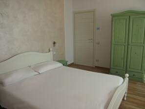 Camera Salvia 1 letto matrimoniale, vista montagna | Yksilöllisesti kalustettu, ilmainen Wi-Fi, vuodevaatteet