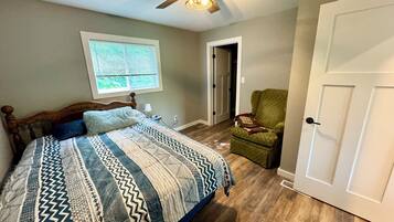 3 bedrooms, WiFi, bed sheets