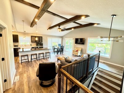 Beautiful, newly renovated 3 bedroom home on the Mississippi River. 