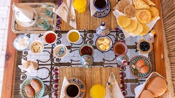 Desayuno completo incluido todos los días