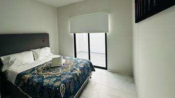 2 bedrooms, iron/ironing board, free WiFi