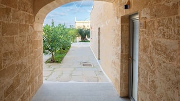 Enceinte de lâhĂ©bergement