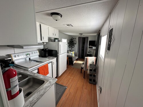 Chic Country Studio 8 miles from Lafayette