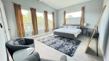 4 bedrooms, desk, iron/ironing board, free WiFi