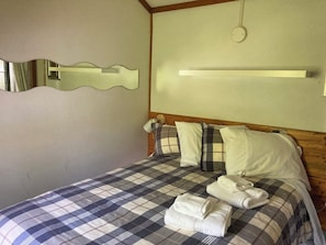 2 slaapkamers, een strijkplank/strijkijzer, wifi, beddengoed