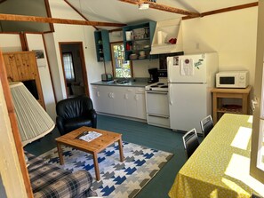 Fridge, microwave, oven, stovetop - Reigning Cats and Dogs Cottage Retreat at the Lake Edge Cottages! (Lakefield)