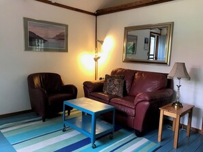 TV, fireplace, DVD player, books - Puppy Love Cottage Retreat at the Lake Edge Cottages! (Lakefield)