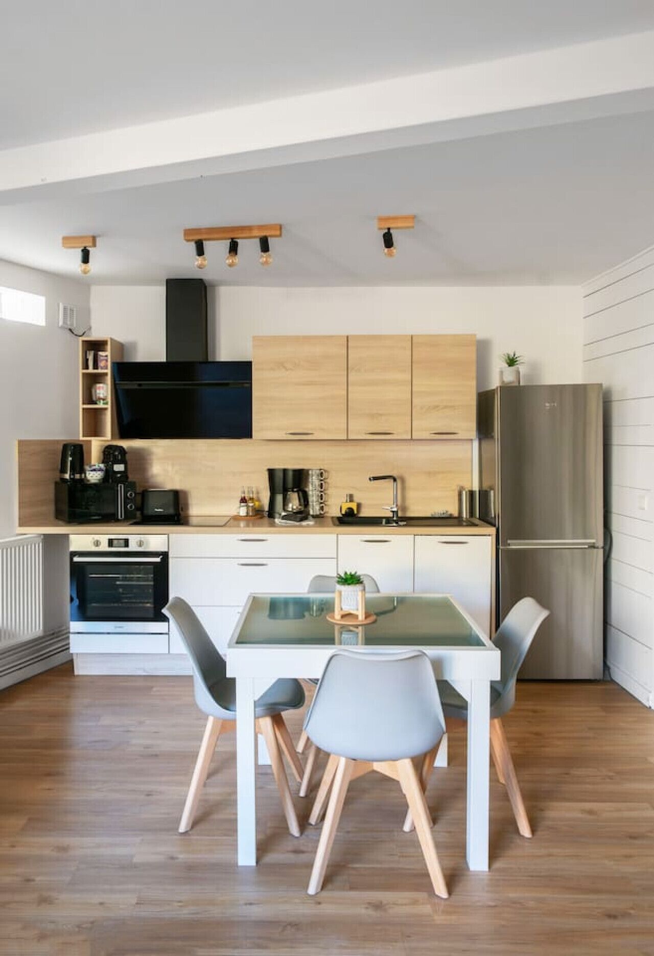 Fridge, microwave, oven, dishwasher