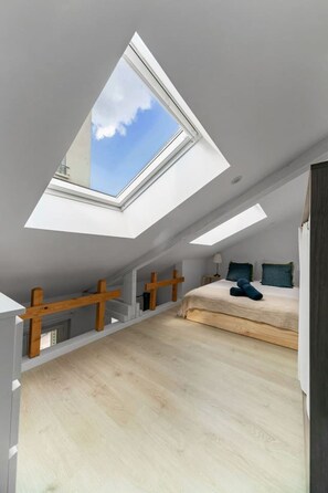 1 chambre, fer et planche Ă repasser, Wi-Fi gratuit, draps fournis