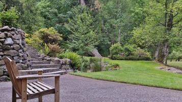 المنطقة المحيطة بالمنشأة