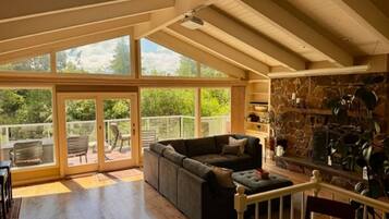 تلفزيون ذكي