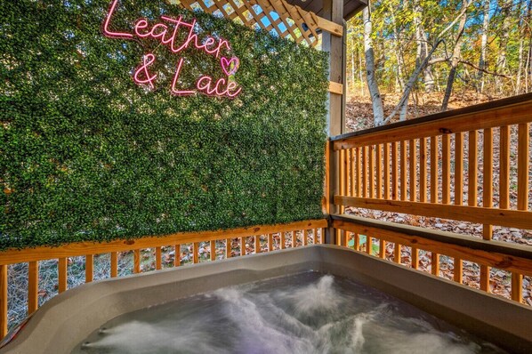 Bain à remous extérieur