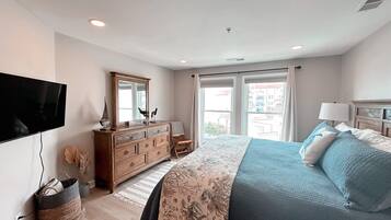 2 عدّة غرف نوم وواي فاي مجانًا وملاءات أسرّة