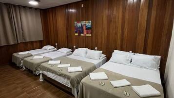 Hus – business | Sengetøy i egyptisk bomull, sengetøy av topp kvalitet og skrivebord