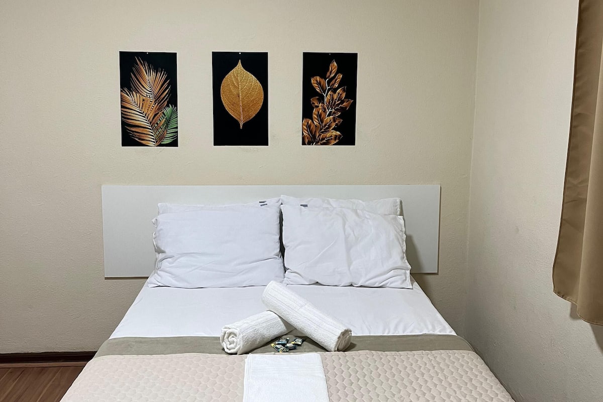 Egyptian cotton sheets, premium bedding, desk, laptop workspace