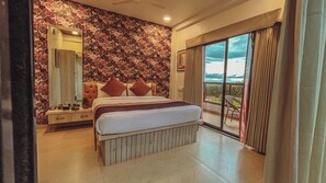 Iron/ironing board, free WiFi, bed sheets - Regenta Bharti Amusement & Adventure Resort Pune, Urulikanchan (Daund)