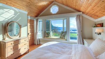 2 chambres, bureau, fer et planche Ă repasser, lit parapluie