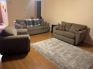 Interior - 3-bedroom house in superb Albuquerque with WiFi, AC (Albuquerque)