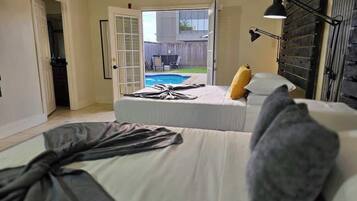 6 chambres, fer et planche à repasser, lit parapluie, Wi-Fi