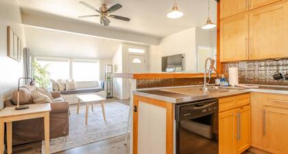 Private in town house with HUGE yard. Pet Friendly