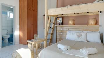 1 bedroom, bed sheets