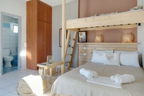 1 bedroom, bed sheets