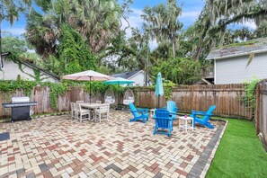 Outdoor dining - NEW! Relaxing Home Near St. Augustine Attractions (St. Augustine)