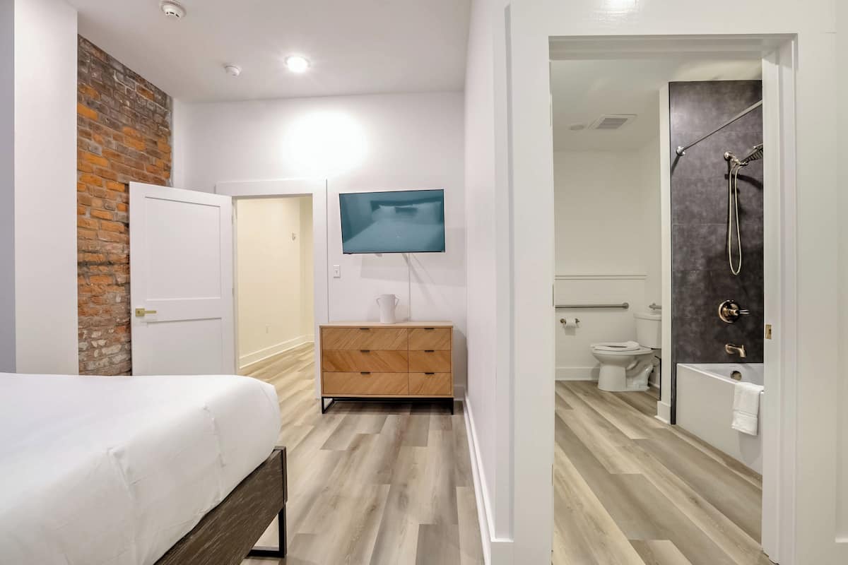 2 bedrooms, free WiFi