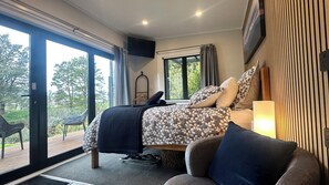 Estudio Premium, 1 cama Queen size, vista al río | Vista al agua