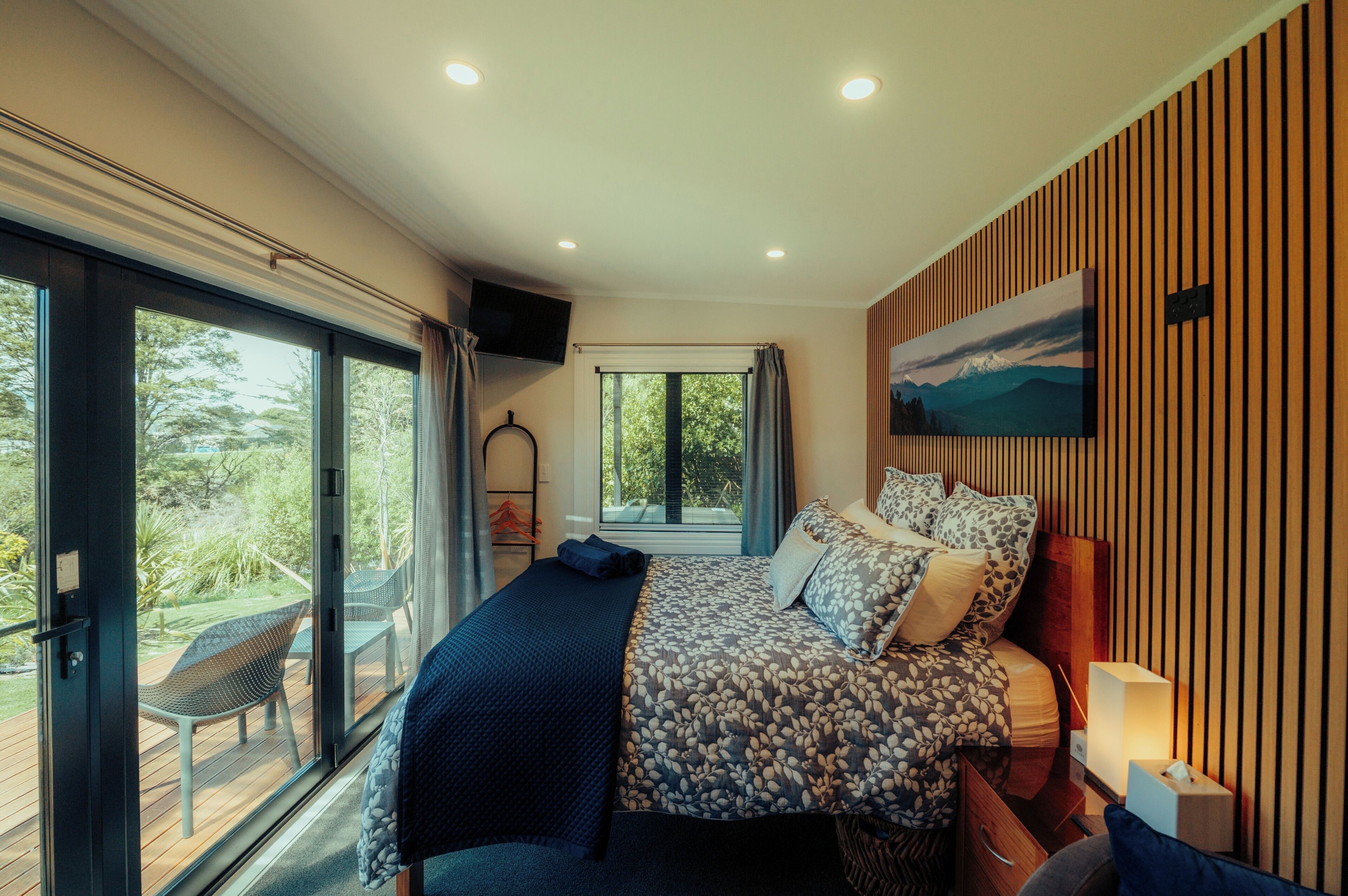 Estudio Premium, 1 cama Queen size, vista al río | Sábanas de algodón egipcio y ropa de cama de alta calidad 