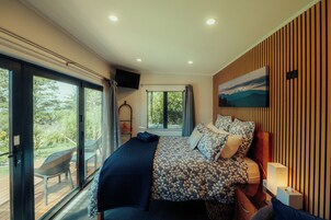 Estúdio premium, 1 cama Queen, vista para o rio | Roupas de cama de algodão egípcio, roupas de cama premium